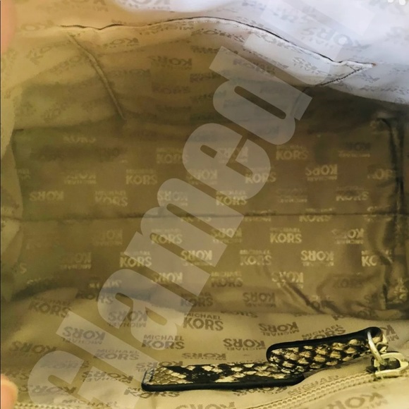 Michael Kors Medium Ciara - Picture 7 of 8